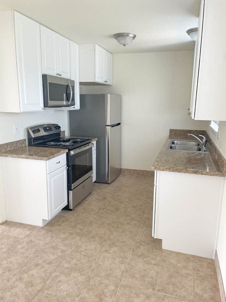 Maple Street: 310 - Photo 4 of 9