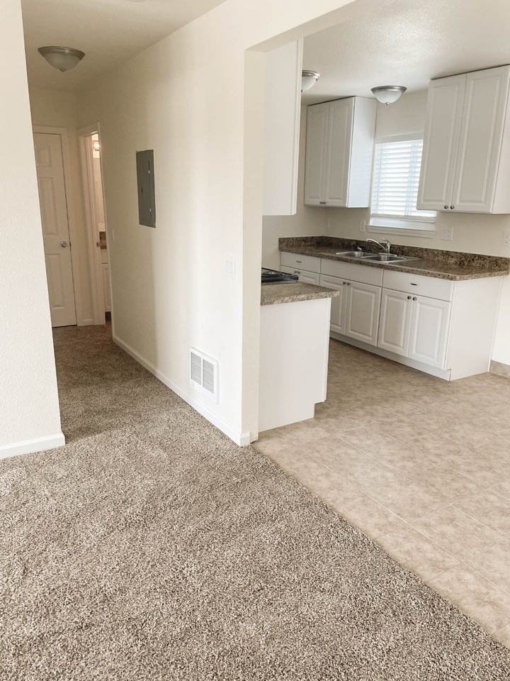 Maple Street: 310 - Photo 5 of 9