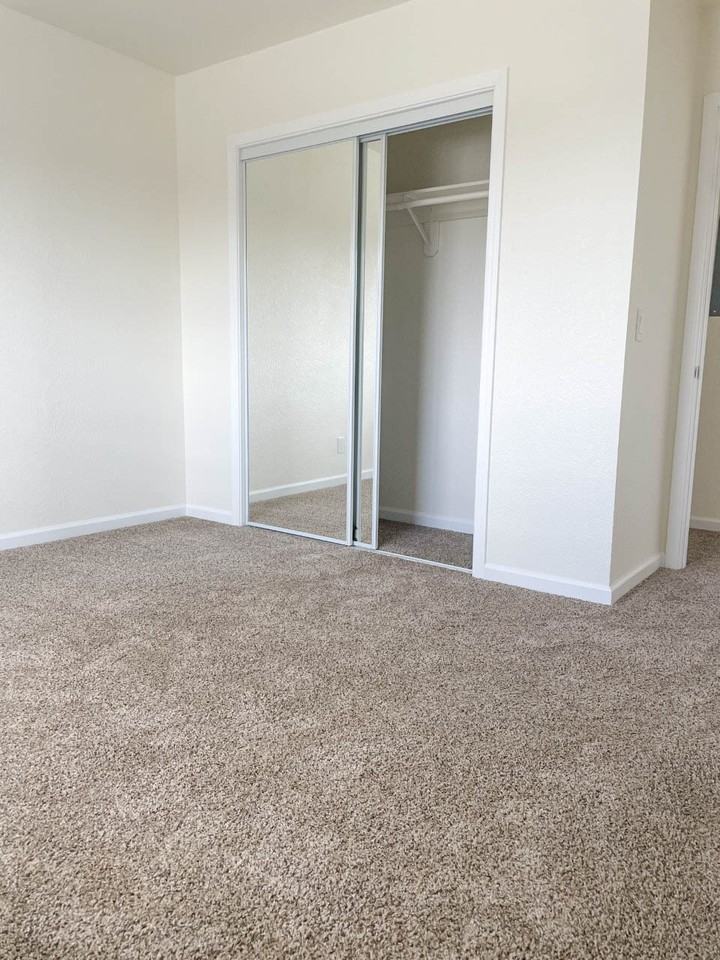 Maple Street: 310 - Photo 7 of 9