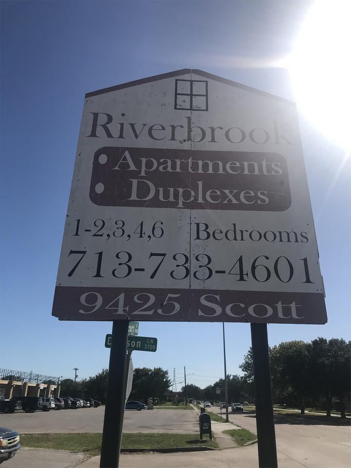 Riverbrook - Photo 4 of 44