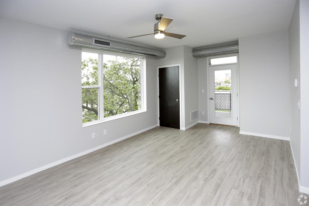 Uptown Apartments - Photo 6 of 37