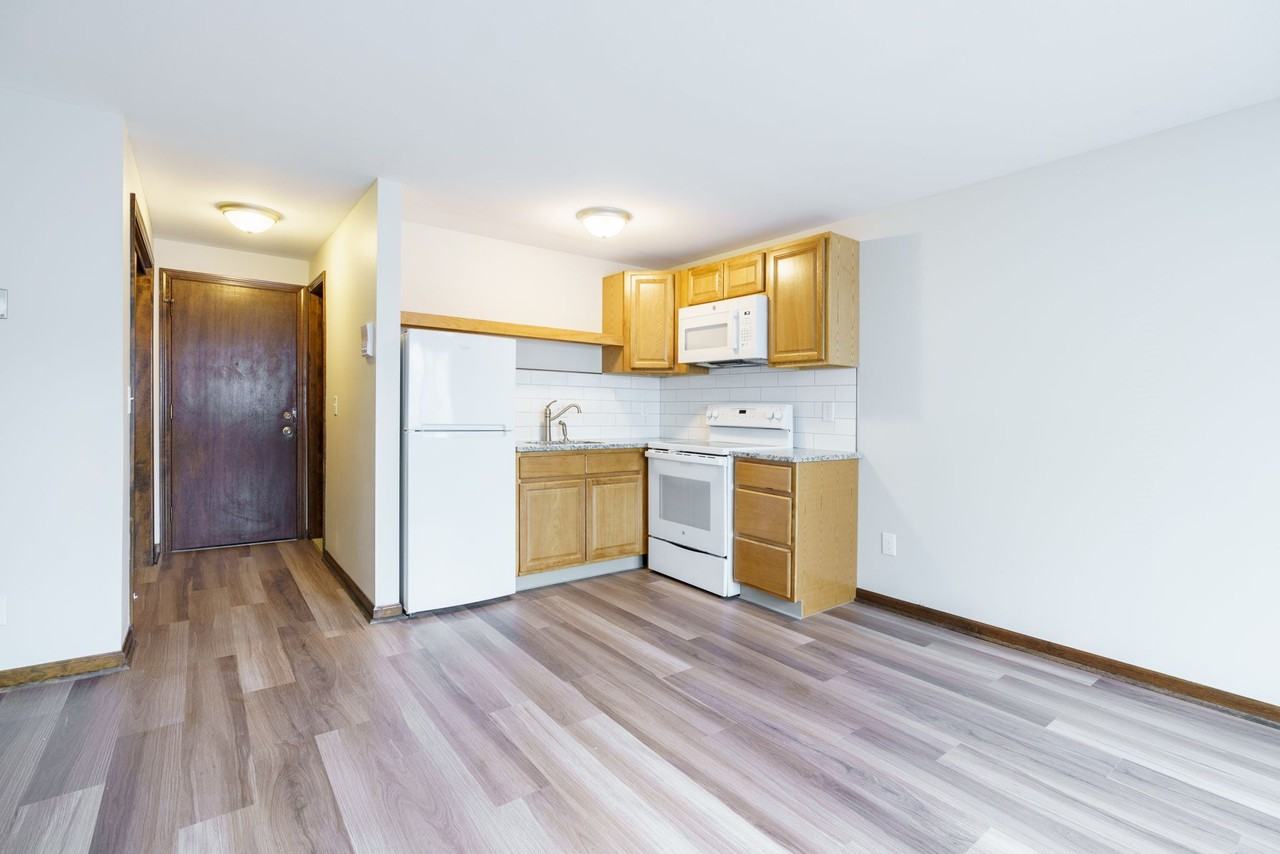 65 East Street - Photo 3 of 23