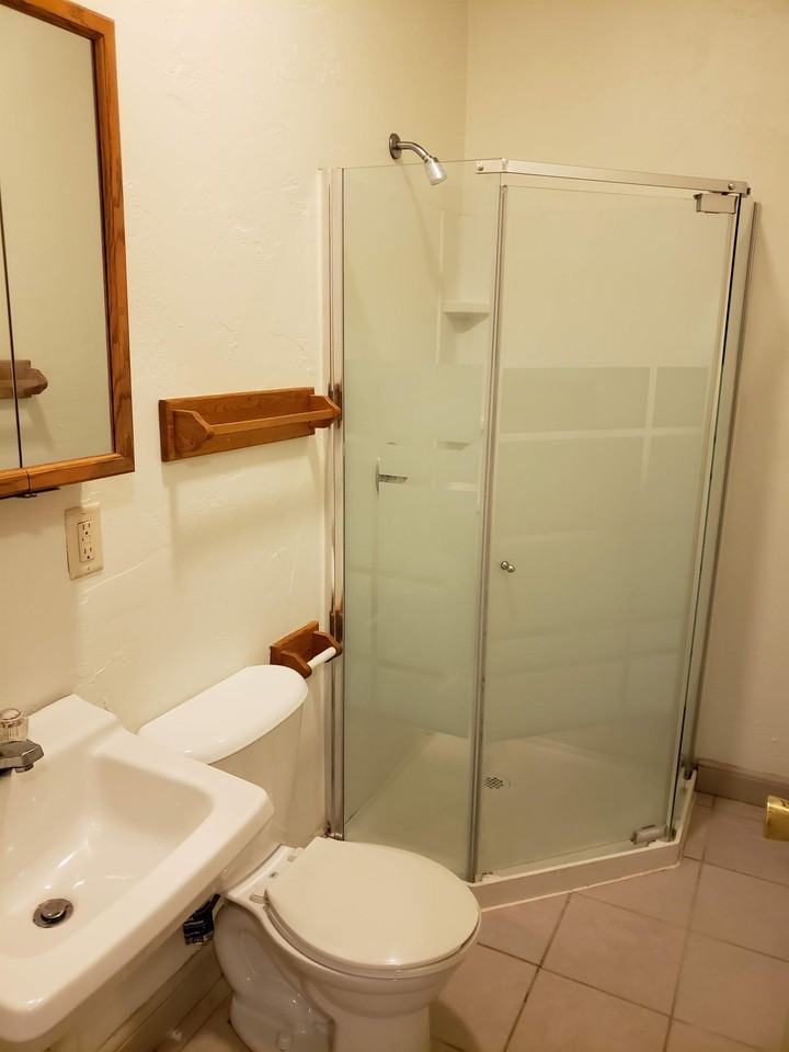 524 Jefferson Street - Photo 2 of 5