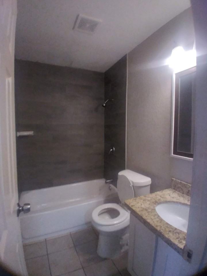 Sunrise East Apartments - Photo 4 of 9