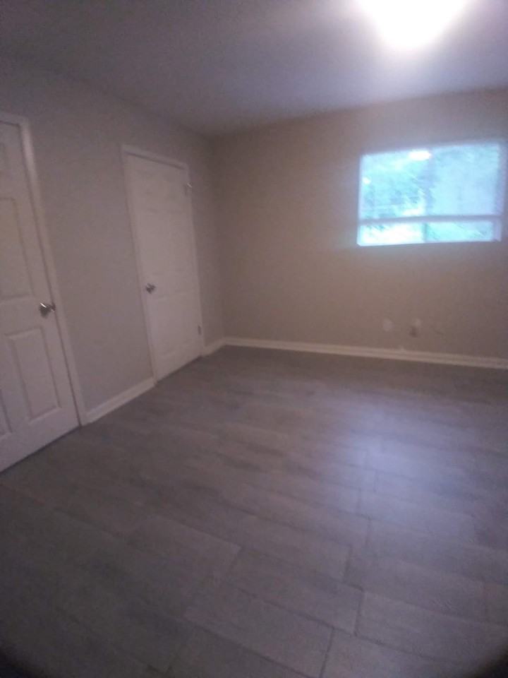 Sunrise East Apartments - Photo 5 of 9