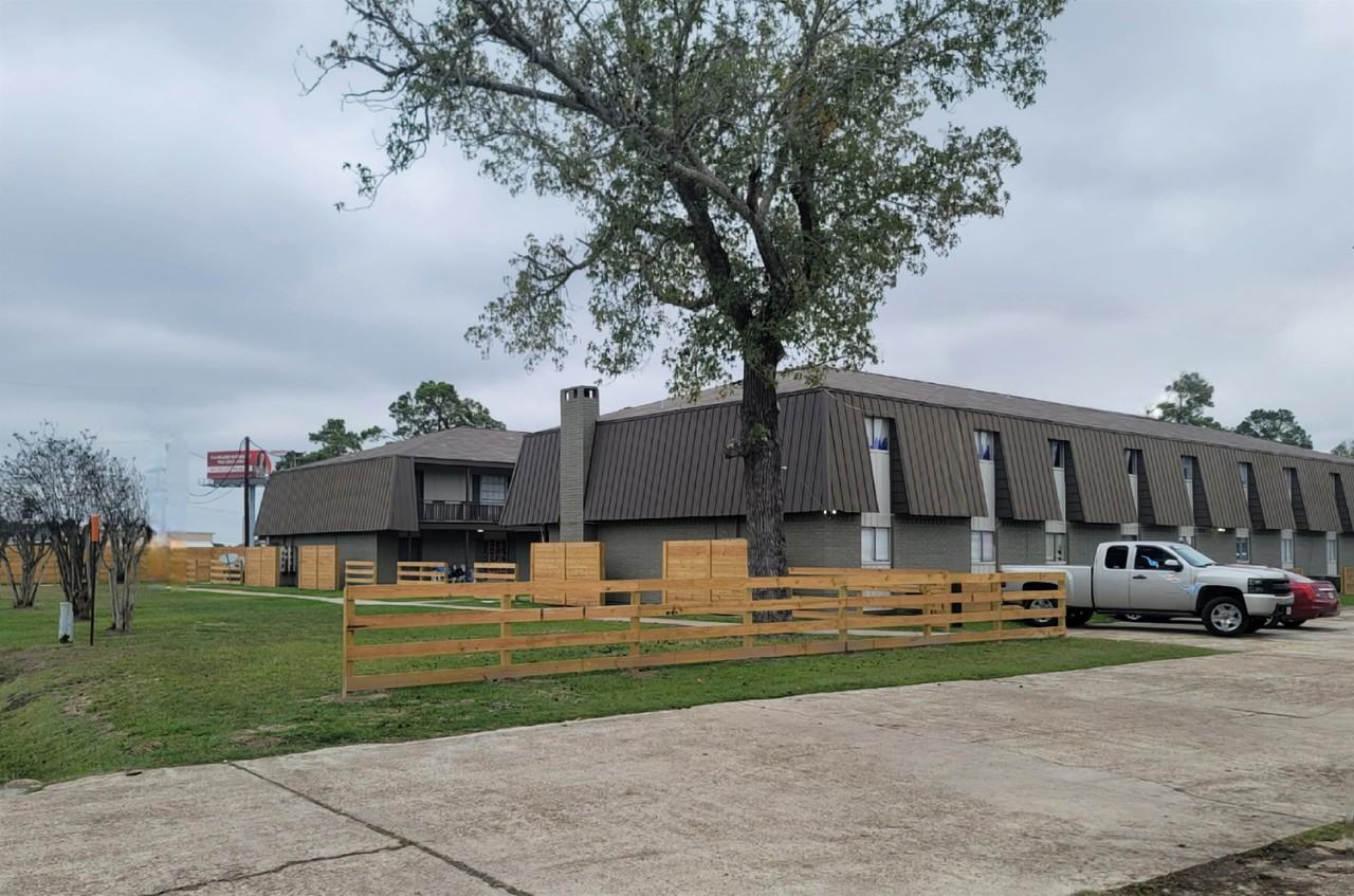 Sunrise East Apartments - Photo 7 of 9