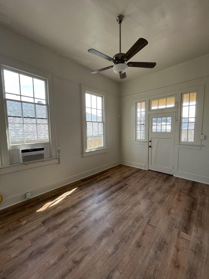 3919 Laurel Street - 2 - Photo 2 of 40