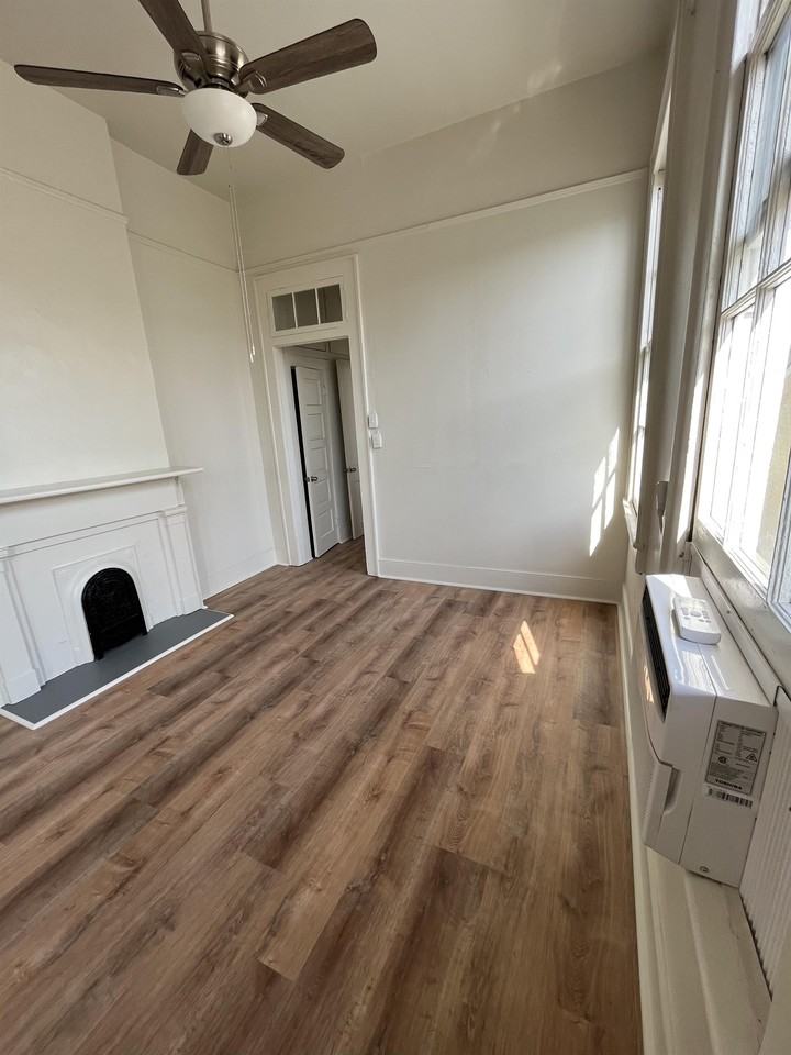 3919 Laurel Street - 2 - Photo 3 of 40