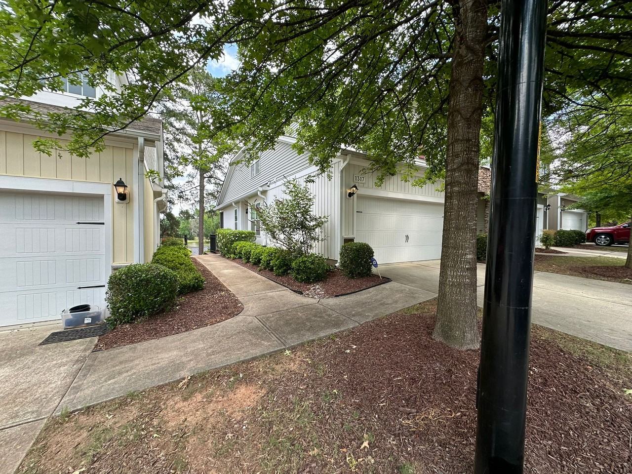 1317 Silver Beach Way #1 - Photo 3 of 41