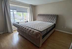 featured image of 5298 Oakmount Crescent