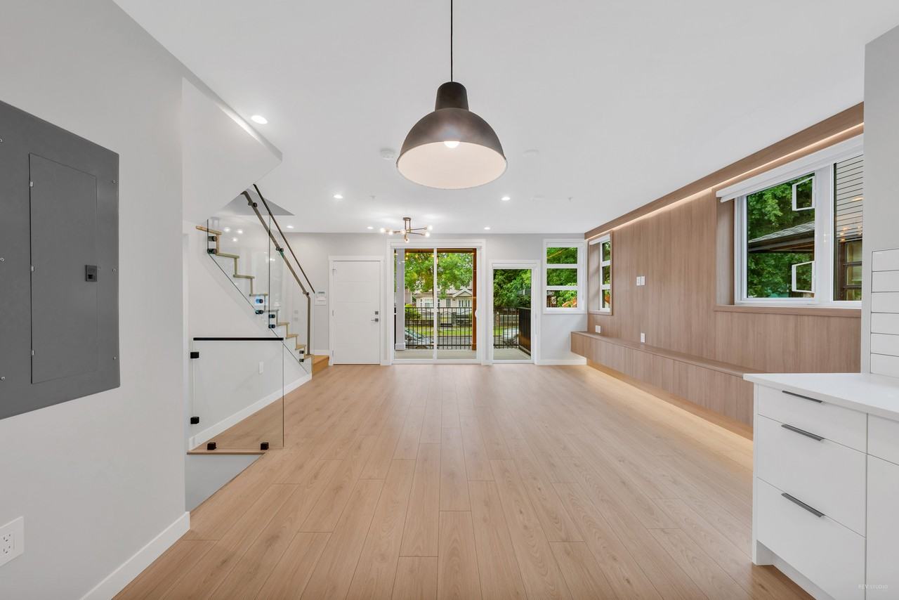 2471 East 40th Avenue ##1 - Photo 6 of 19