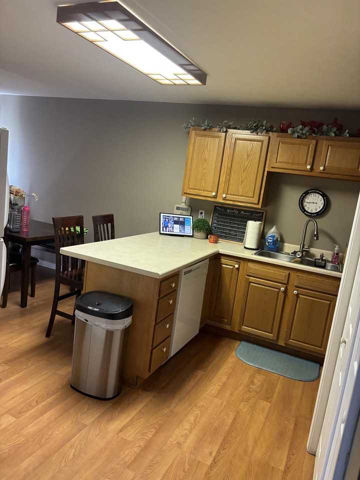 301 Brookside Pl - Photo 3 of 8