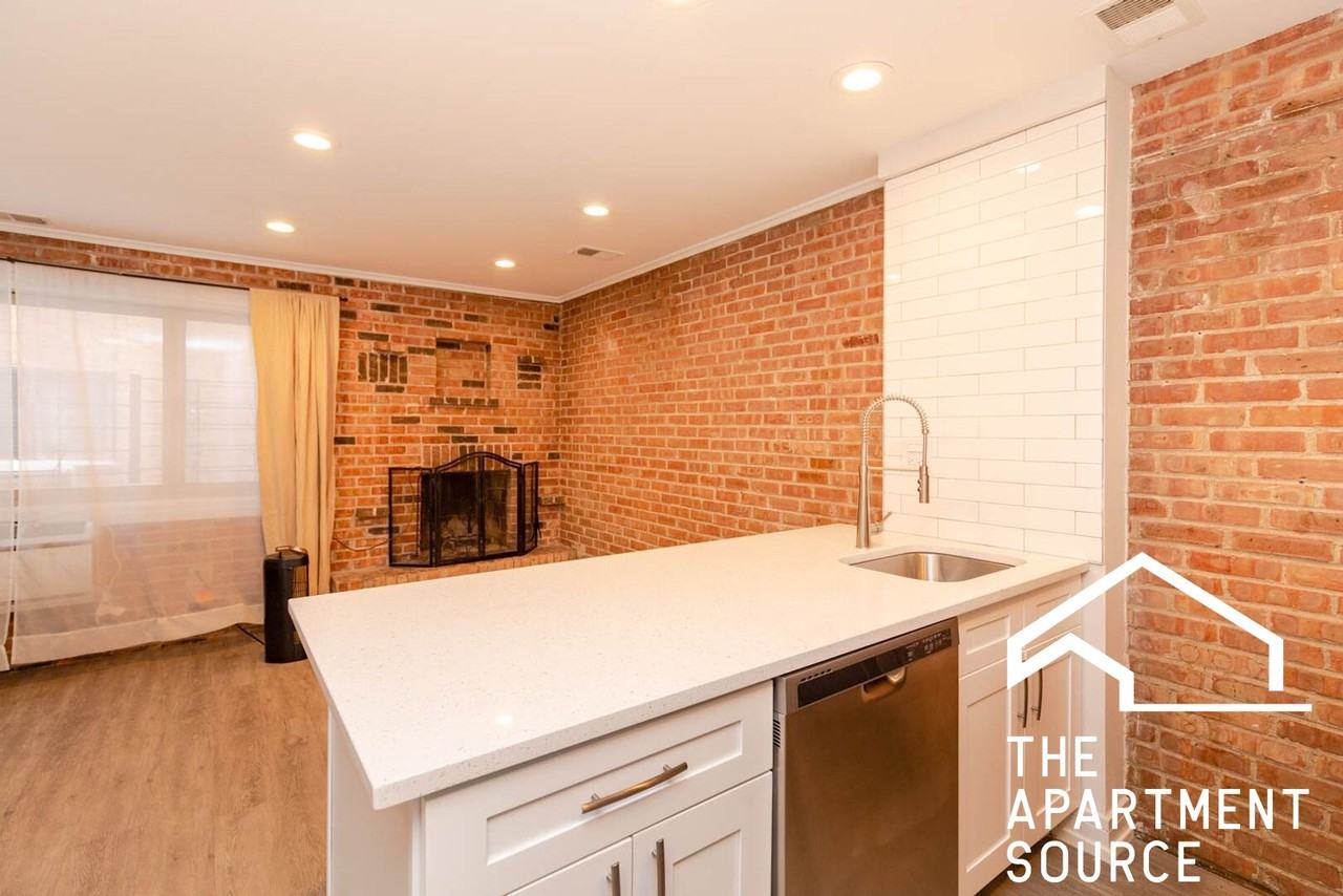 663 W Melrose St #1A - Photo 3 of 10