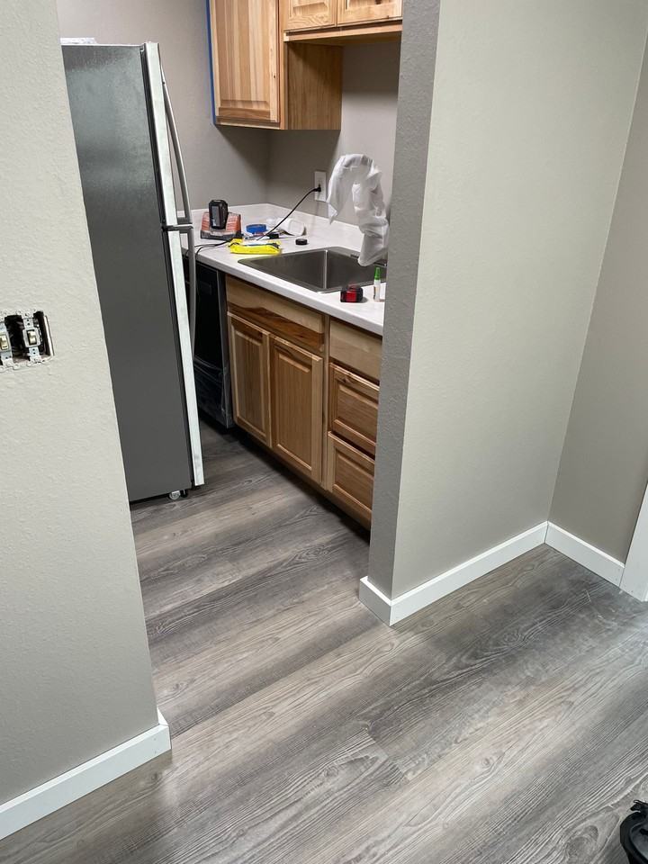 519 Burnett Ave S #1 - Photo 5 of 14