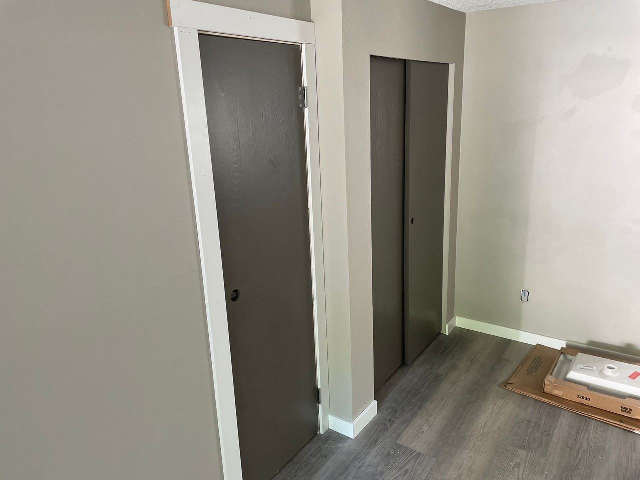 519 Burnett Ave S #1 - Photo 7 of 14