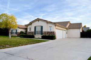 featured image of 700 River Oaks Dr