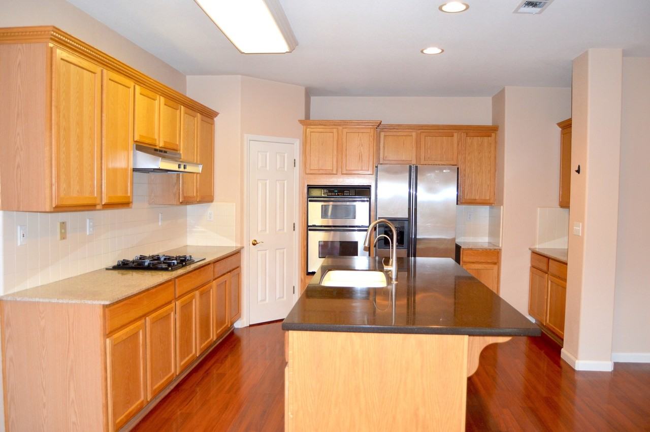 700 River Oaks Dr - Photo 7 of 39