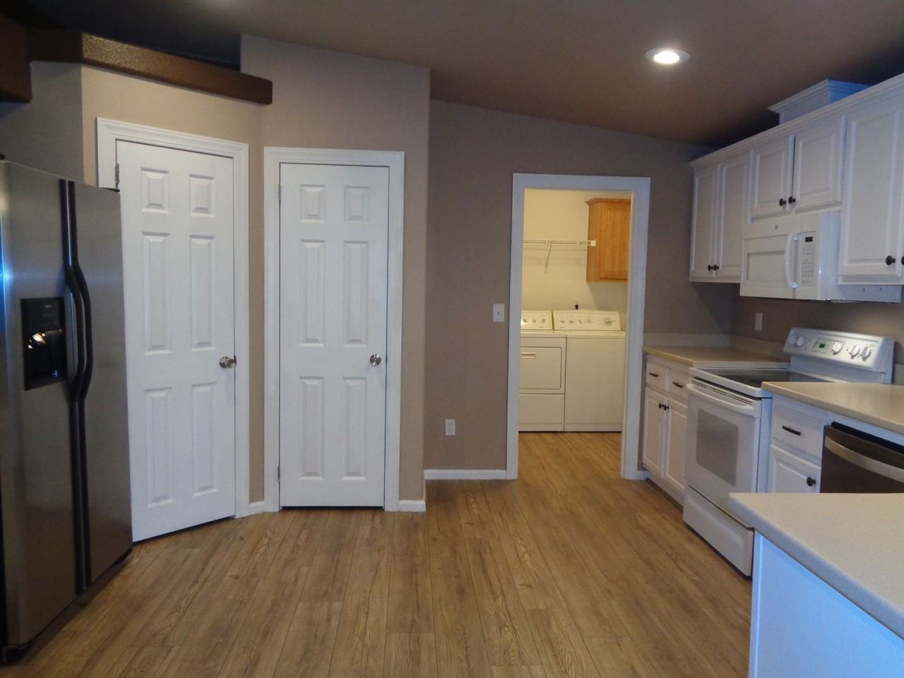 4511 Gray Fox Hts - Photo 4 of 30