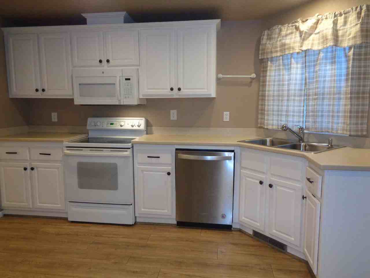 4511 Gray Fox Hts - Photo 6 of 30