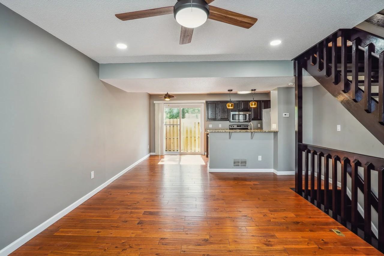 4944 Stoneybrook Blvd - Photo 2 of 15