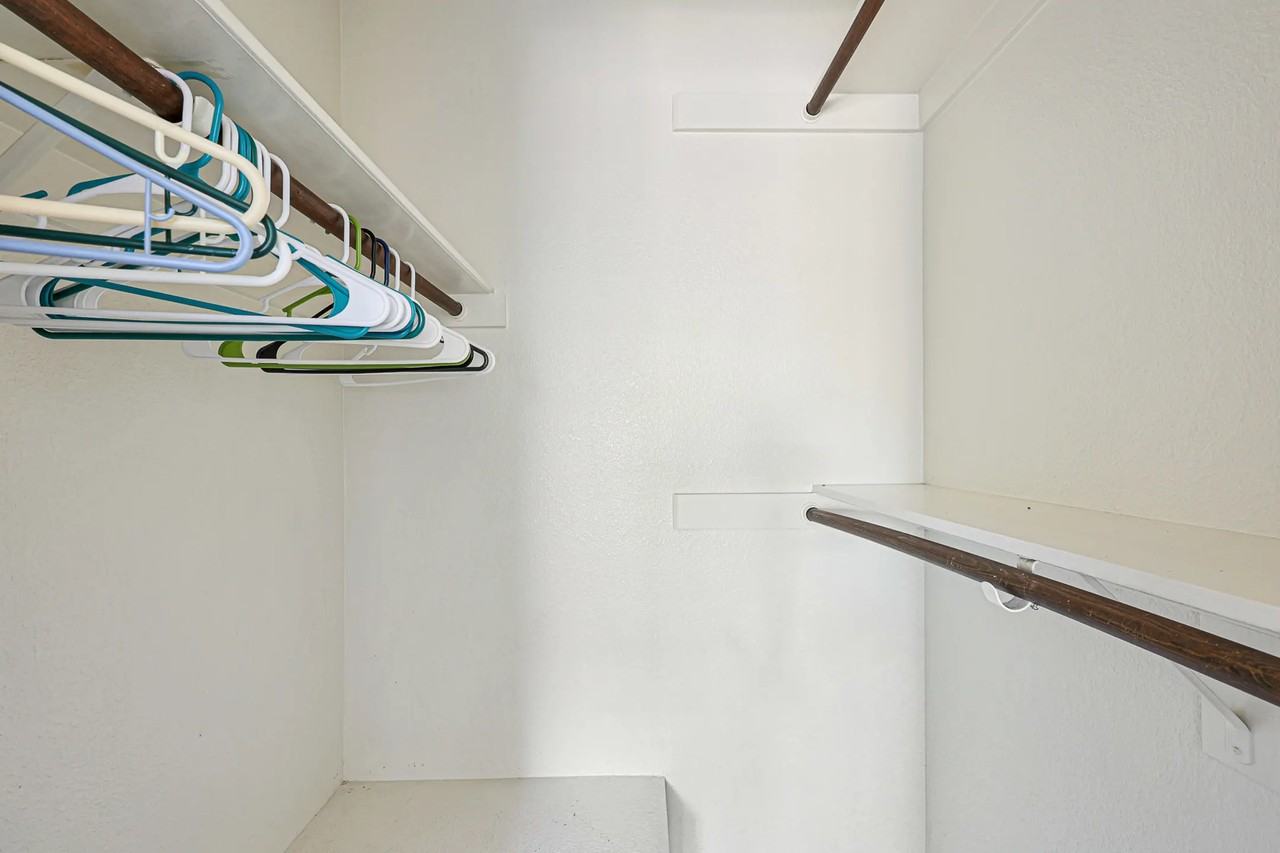 7949 E Luke Ln - Photo 2 of 41