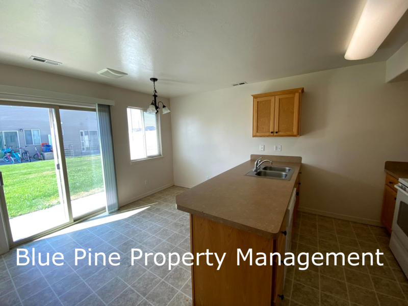 1512 N Stevens Dr #B - Photo 4 of 14