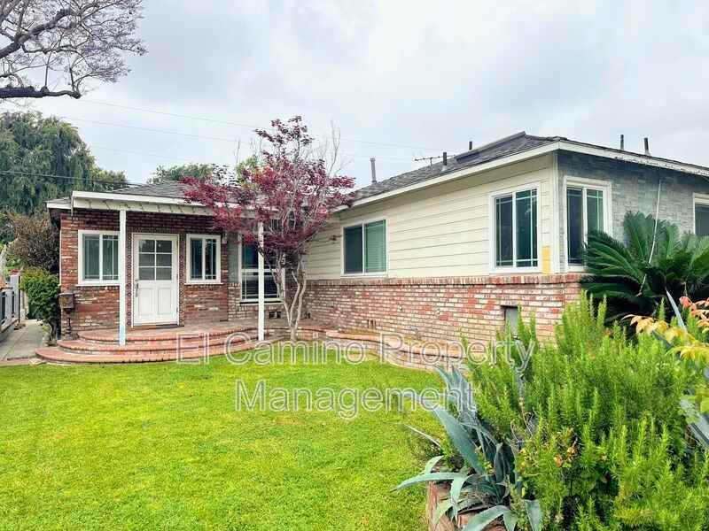 11436 Flossmoor Rd - Photo 2 of 29