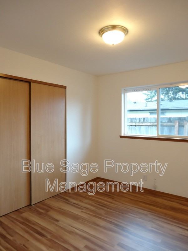 906 Bryson Ave - Photo 7 of 16