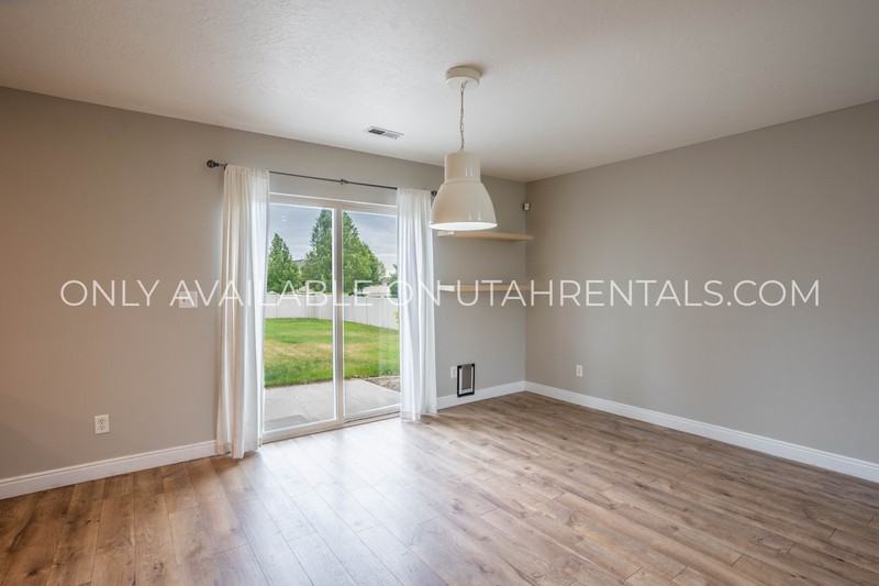 1787 Wn - Photo 6 of 29