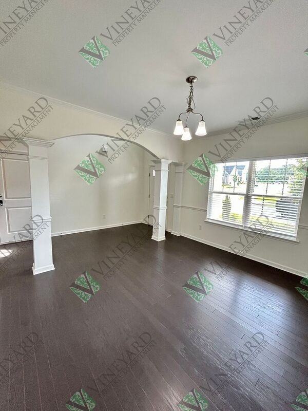 4510 Sandy Creek Dr - Photo 5 of 36