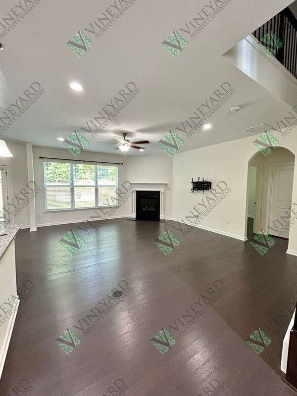 4510 Sandy Creek Dr - Photo 6 of 36