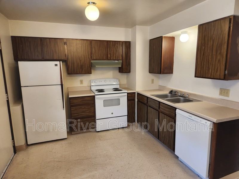 2308 Hillview Ct #4 - Photo 2 of 13