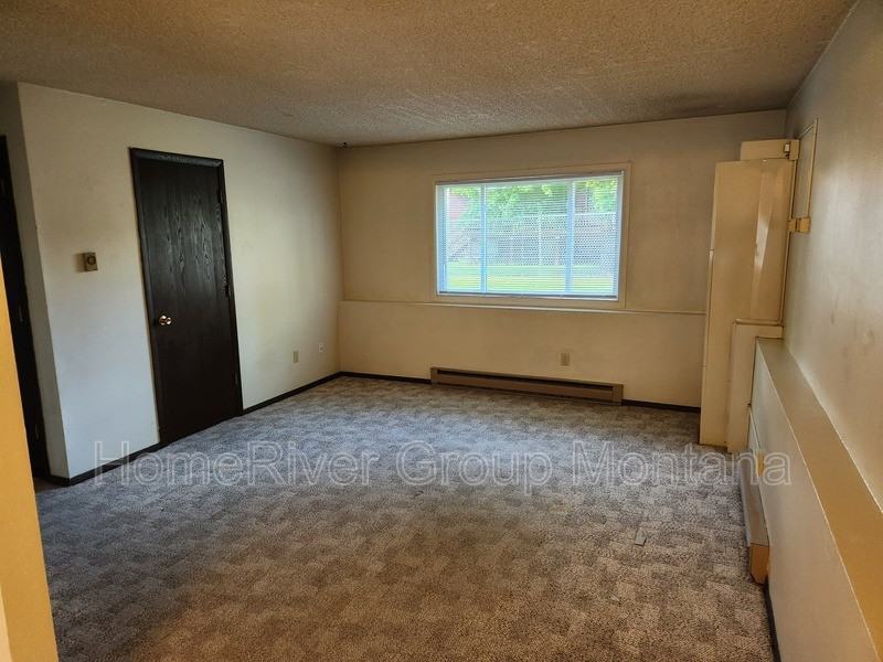 2308 Hillview Ct #4 - Photo 4 of 13