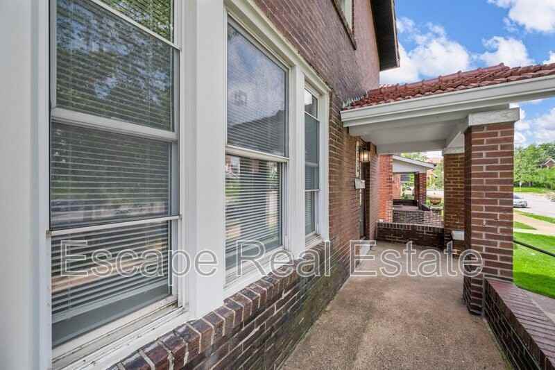 5616 S Kingshighway Blvd - Photo 4 of 29