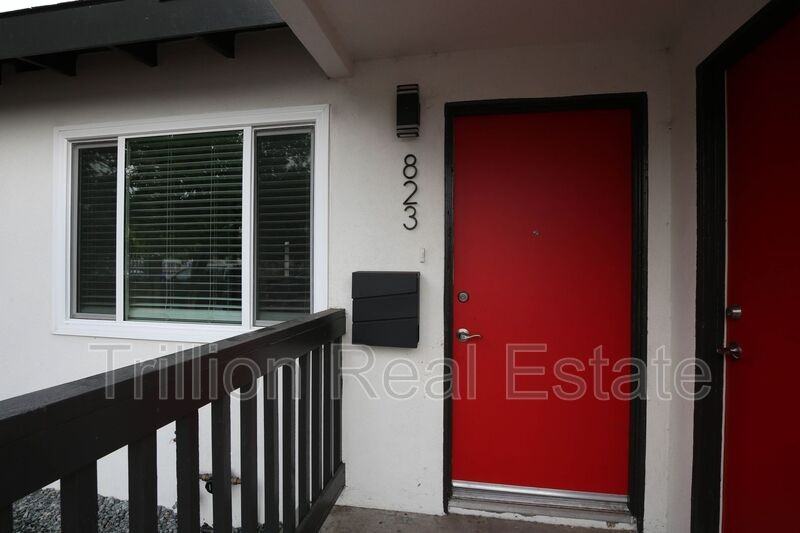 823 Duval St - Photo 2 of 16