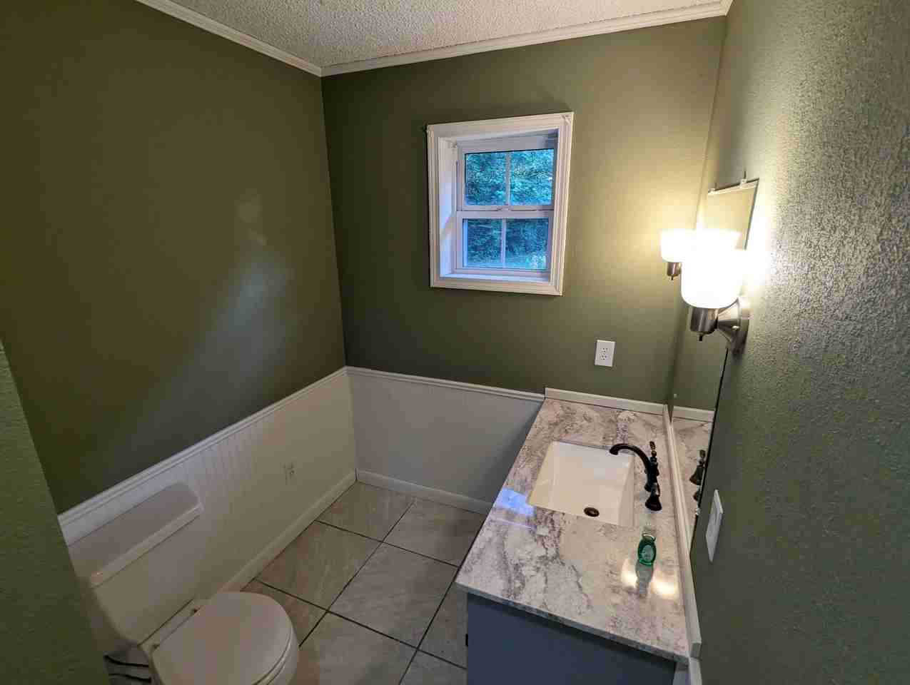 110 Jolly Ln - Photo 2 of 22