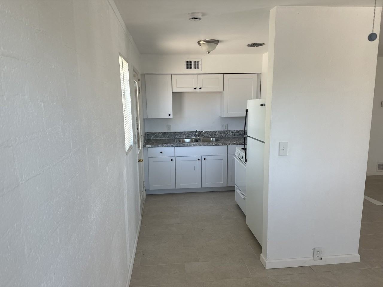 1234 N Dodge Blvd - Photo 2 of 10