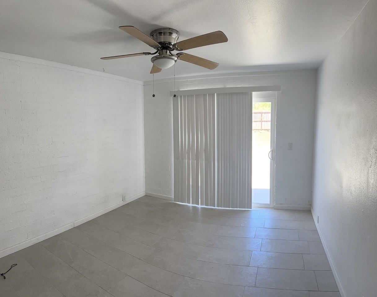 1234 N Dodge Blvd - Photo 5 of 10