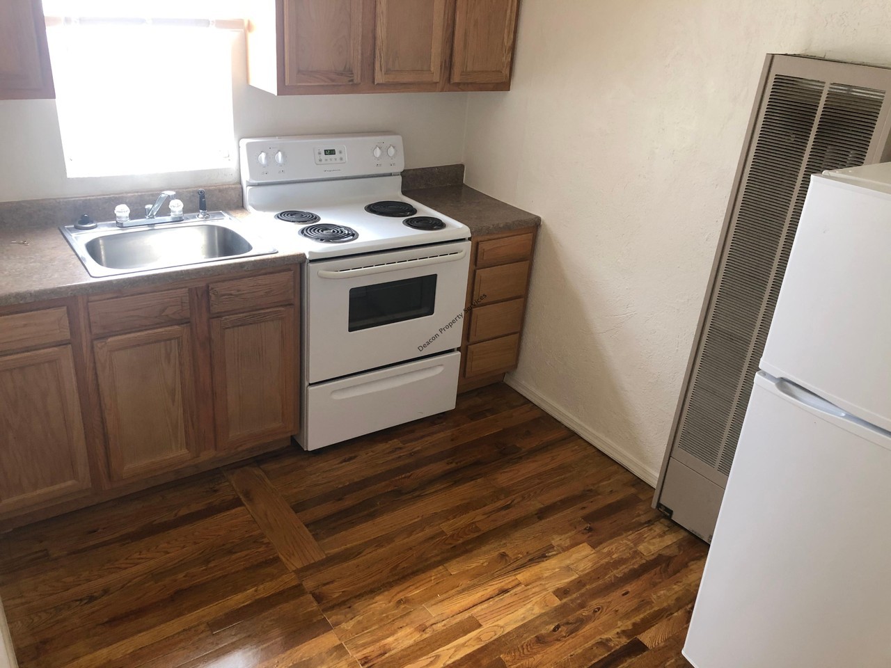 216 Princeton Dr Se - Photo 4 of 14