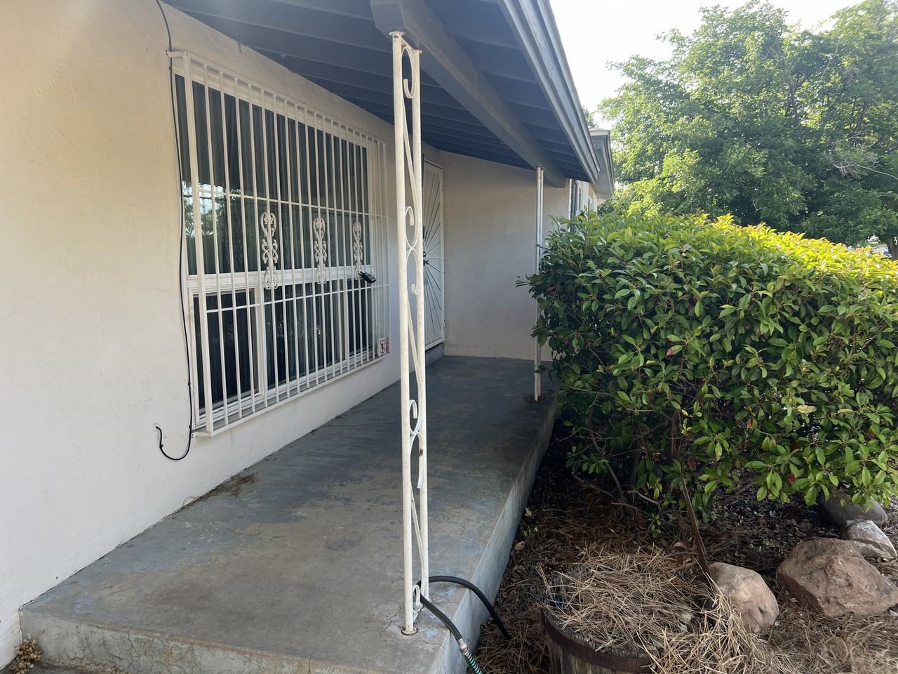 6330 Mossman Pl Ne - Photo 2 of 18