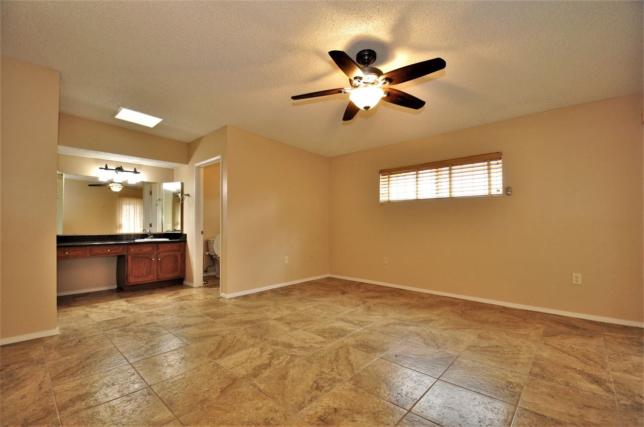 2744 S Via Del Bac - Photo 2 of 11