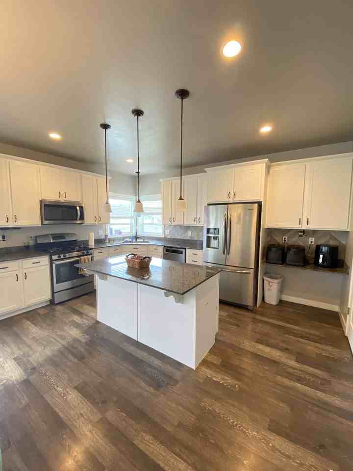 1133 E Old Fort Rd - Photo 2 of 18