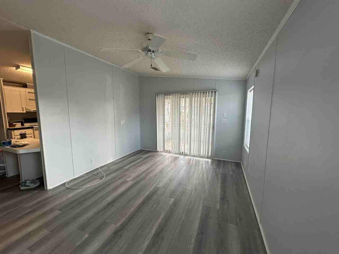 606 Choo Choo Ln - Photo 2 of 28