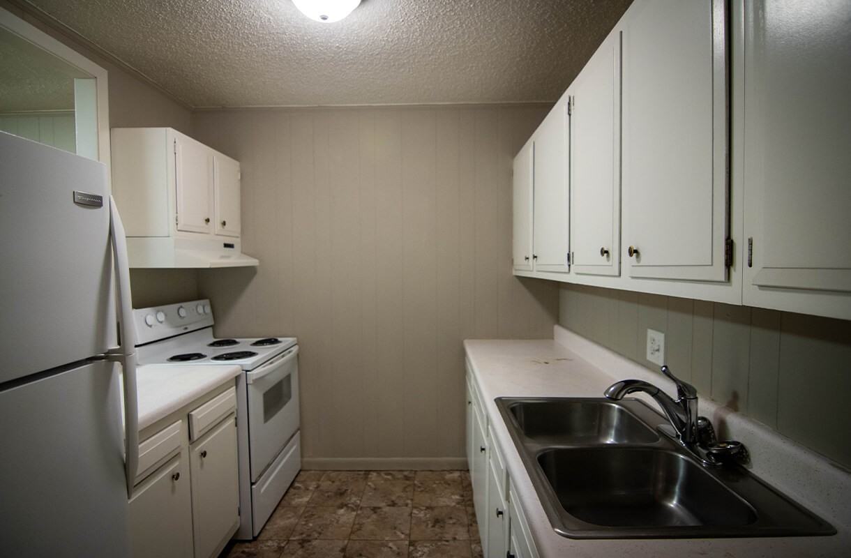 400 Live Oak St - Photo 5 of 6
