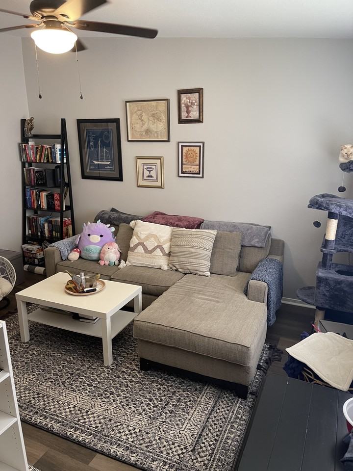 1909 Pecan St #C - Photo 5 of 10