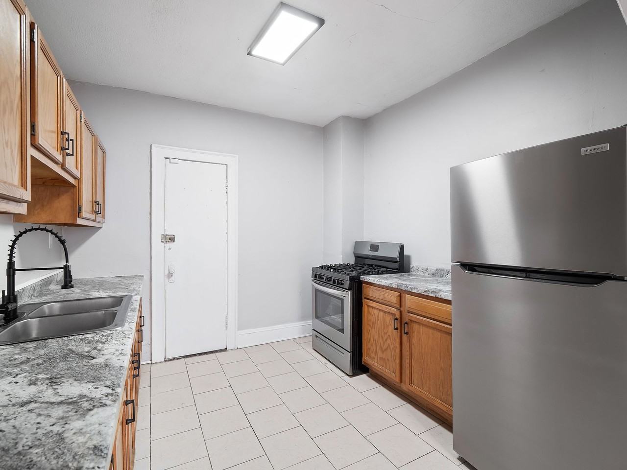 Middlehurst Apartments - Photo 3 of 22