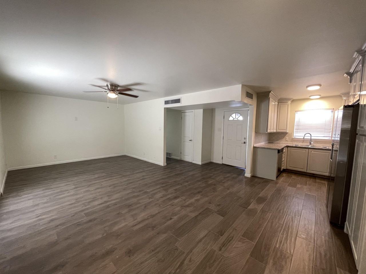 6216 Fiesta Dr #3 - Photo 7 of 28