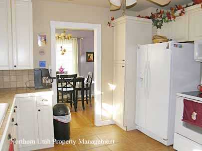 2530 Iowa Ave - Photo 3 of 17