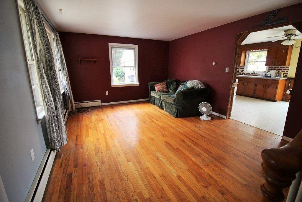 906 Mt Pleasant Rd - Photo 3 of 12