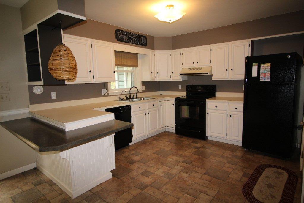 5481 Shady Ln - Photo 3 of 16